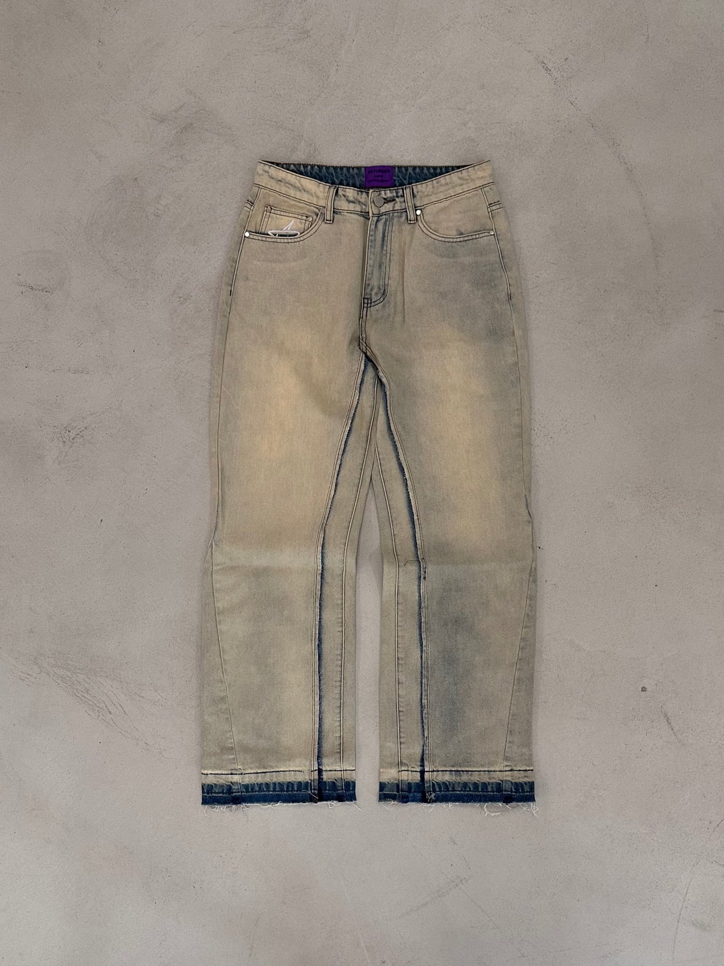 DESERT FLARED DENIM