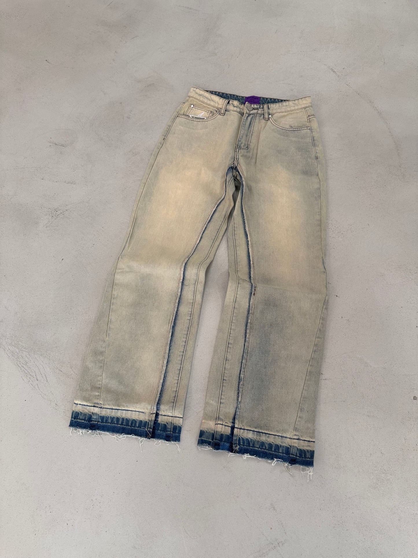 DESERT FLARED DENIM