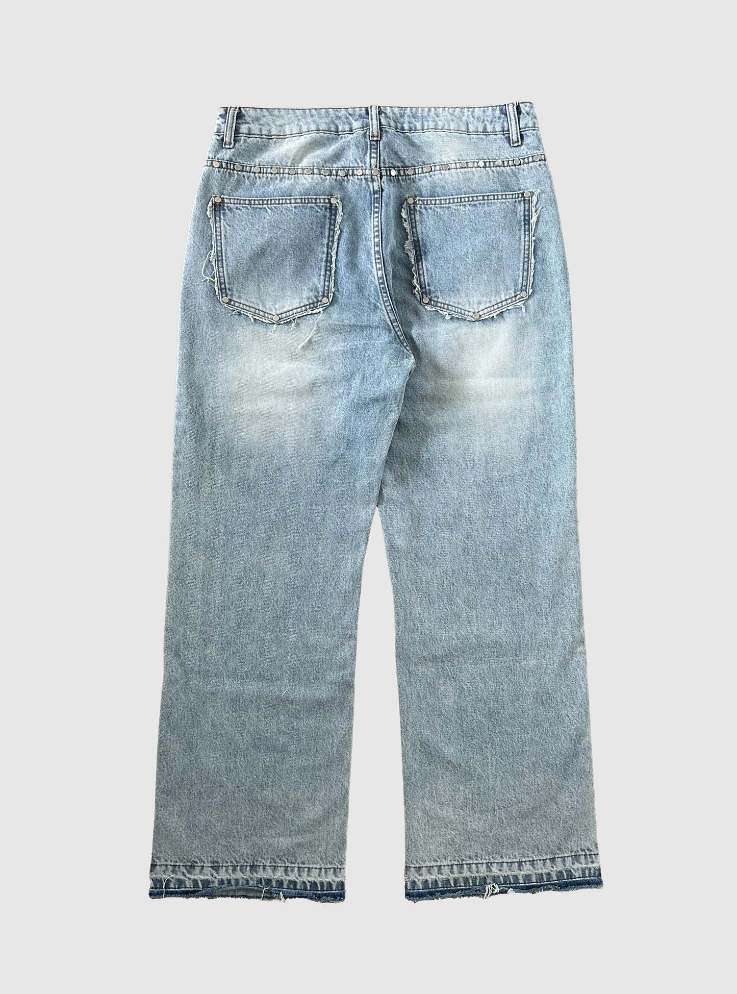 BLUE DISTRESSED DENIM
