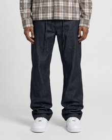 BLACK RAW DENIM