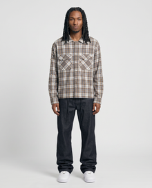 BLACK RAW DENIM