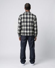 BLACK FLANNEL